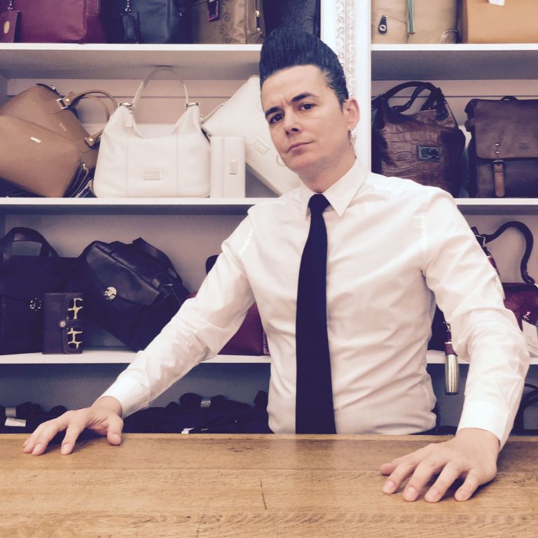 Bolsos Casti Guijarro, tres generaciones al servicio de Huelva