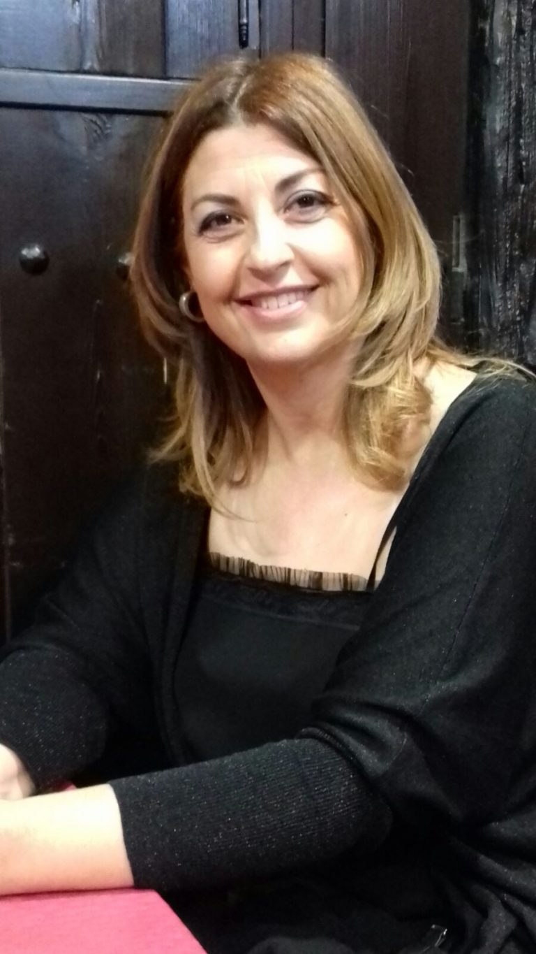 Salvadora Gelo, Costura y Patron