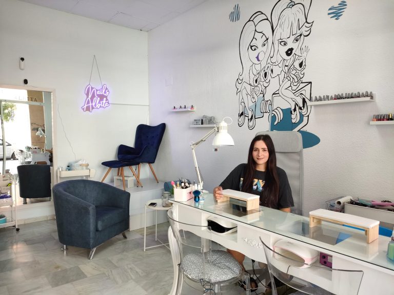 Nails Alba – Cuidado de uñas en Huelva –