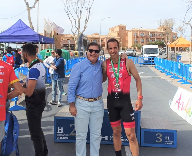 Jesús Vela y Sandra Schenkel dominan el XXIV Duatlón ‘Playas de Punta Umbría