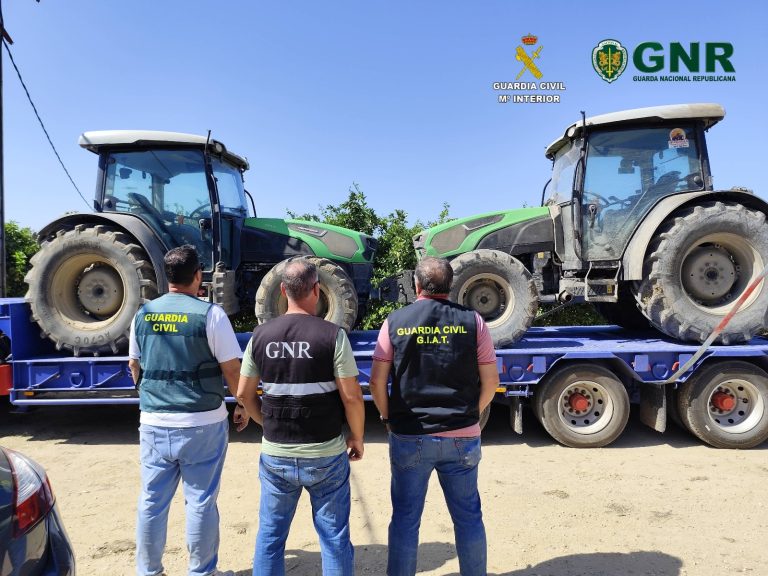 La Guardia Civil recupera dos tractores robados en Portugal gracias a la colaboración internacional