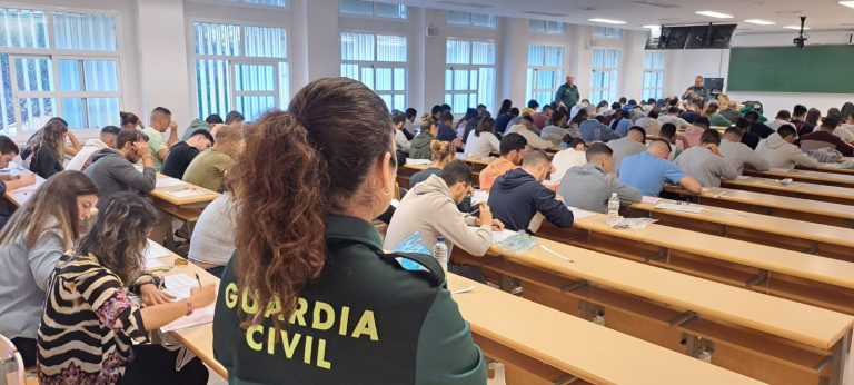 Cerca de 28.000 aspirantes opositan este sábado para ingresar en la Guardia Civil
