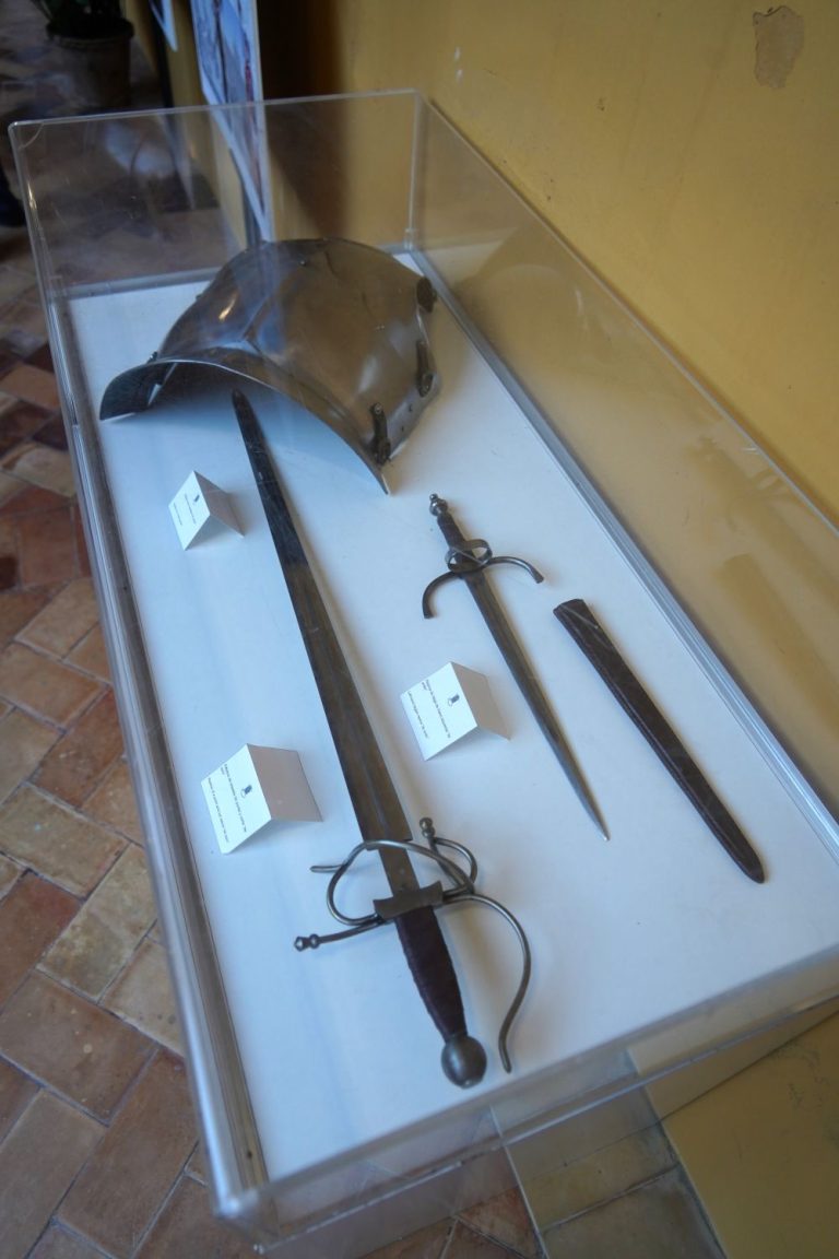 El claustro de San Francisco de Moguer acoge una gran exposición sobre los Tercios Españoles en Europa