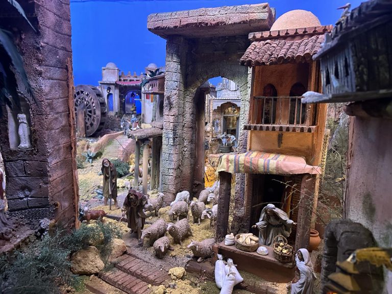 La Comunidad de Regantes de Palos inaugura su Belén Navideño con un ‘tendedero solidario’ a favor de la AECC