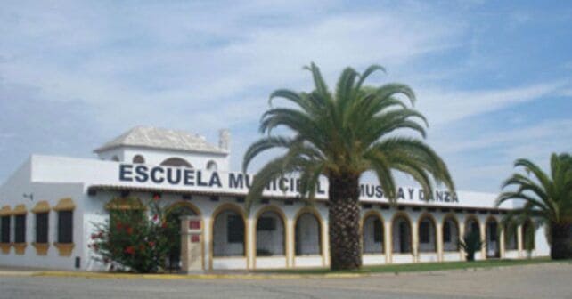 El PSOE de Aljaraque propone convertir el entorno de la Escuela de Música y Danza en un gran parque cultural en La Dehesa