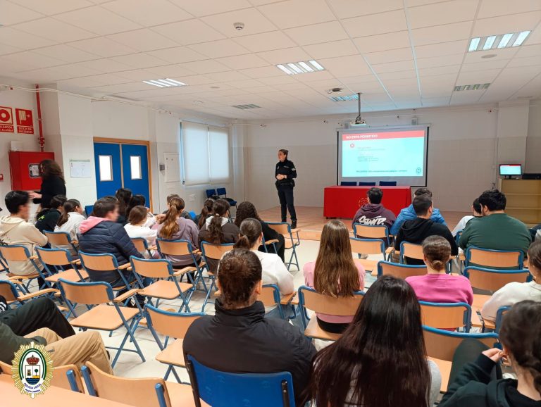 La Policía Local de Punta Umbría lanza una campaña integral sobre el uso responsable de patinetes eléctricos y anuncia controles en la vía pública