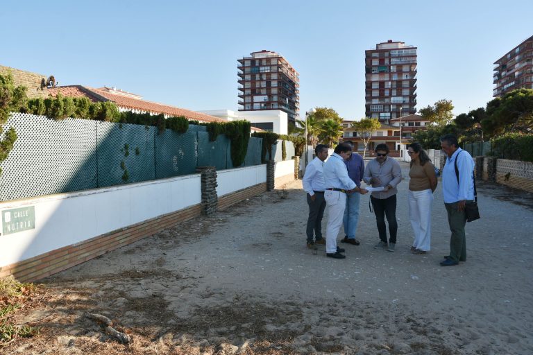 Punta Umbría avanza en la peatonalización de dos accesos clave a la playa desde la avenida del Océano