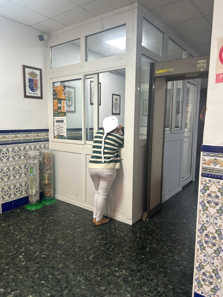 AUGC denuncia deficiencias en la recogida de denuncias en la Comandancia de Huelva por falta de privacidad y seguridad