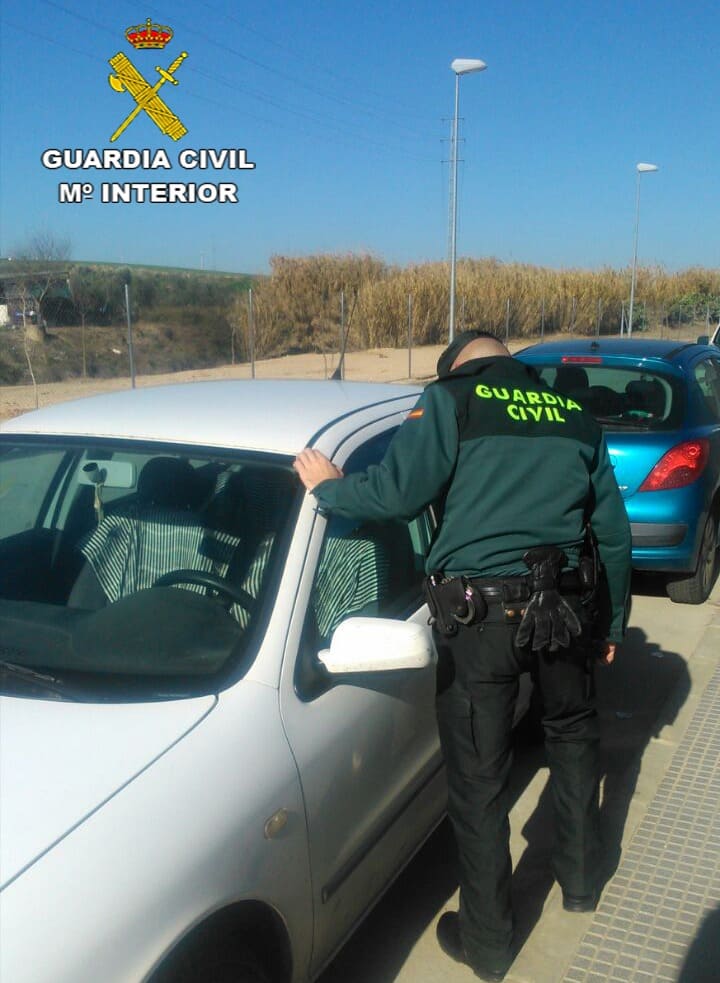 Detenidas dos personas por una oleada de robos en vehículos que alarmó a Moguer